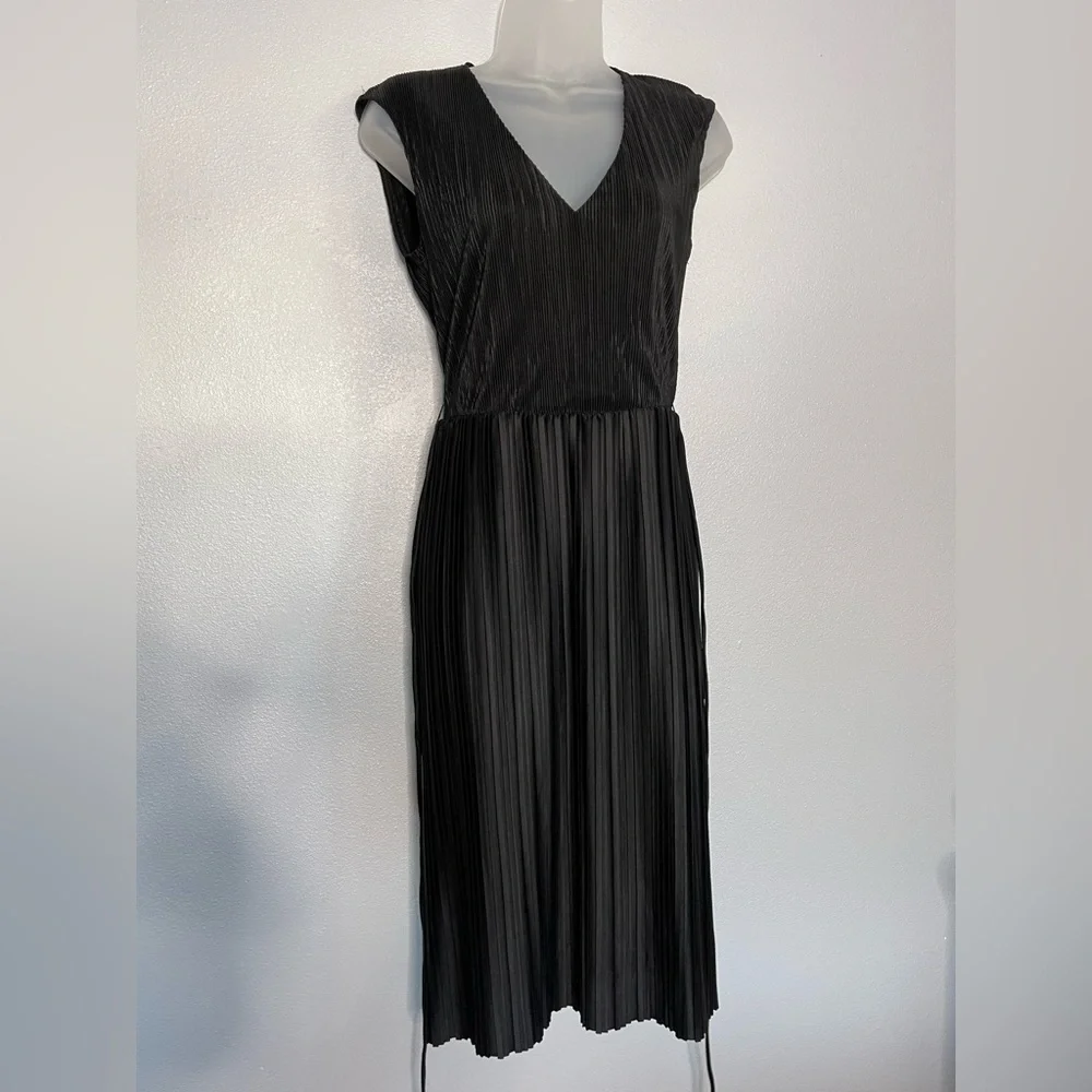 MNG Mango pleated Black Midi Party Dress Size 4 NWT - Picture 16 of 16